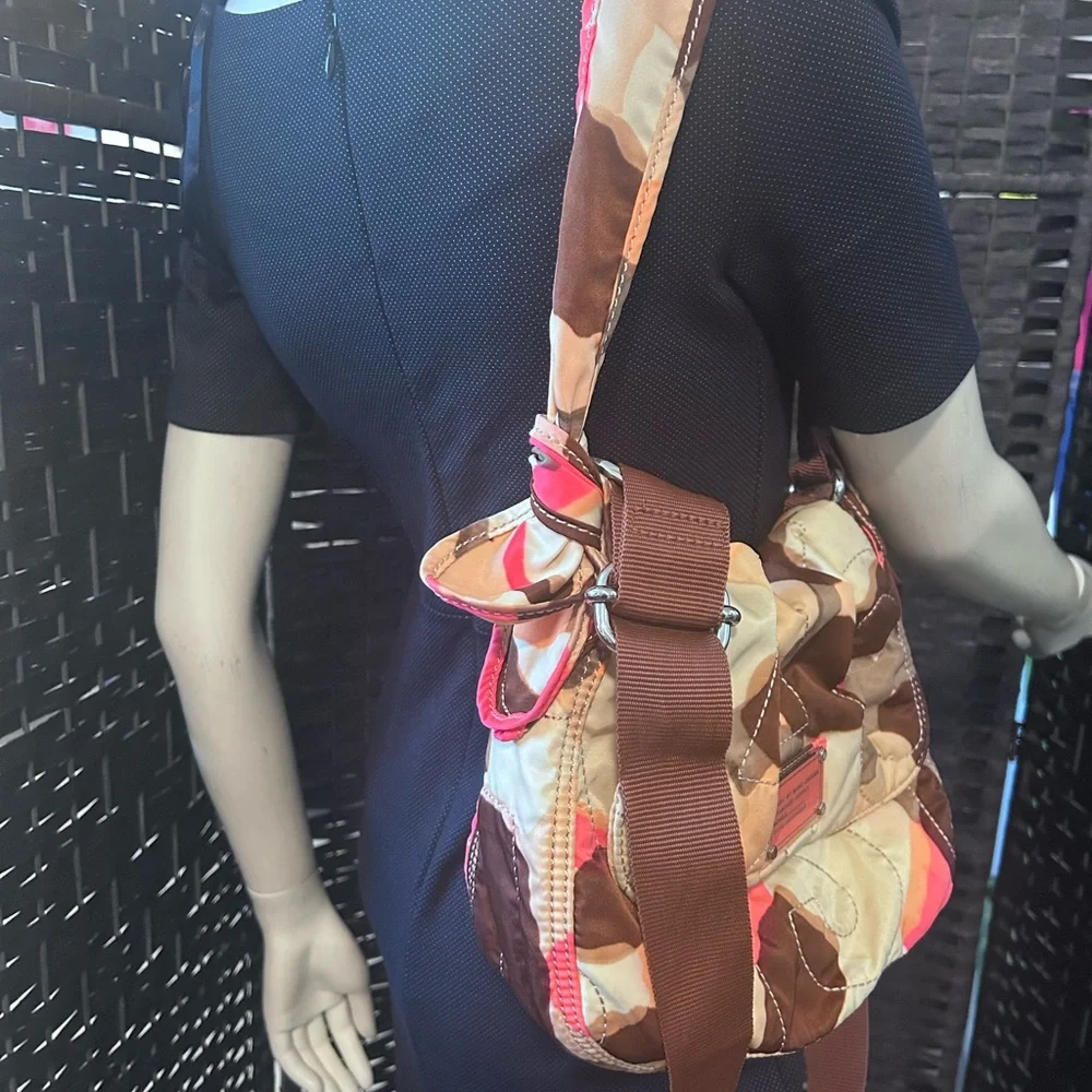 Marc by Marc Jacobs Ukita peach brown camo adjustable Crossbody shoulder bag - Picture 3 of 13